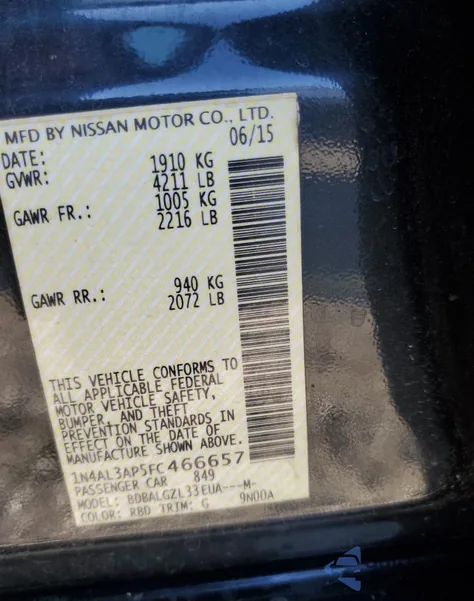 2015 Nissan Altima 2.5 z USA, uszkodzony, nr VIN 1N4AL3AP5FC466657